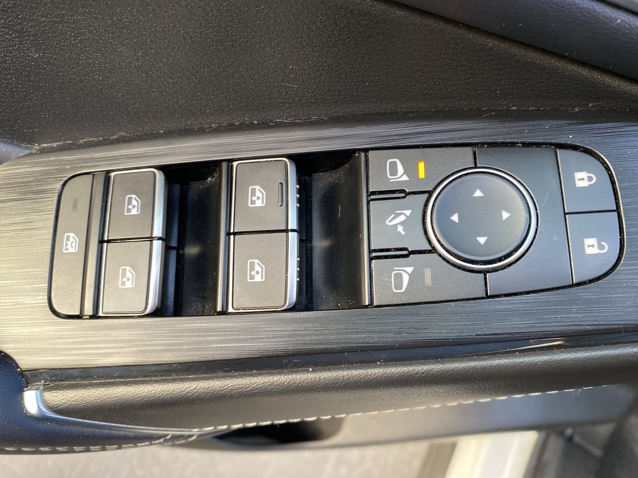 NISSAN - 22