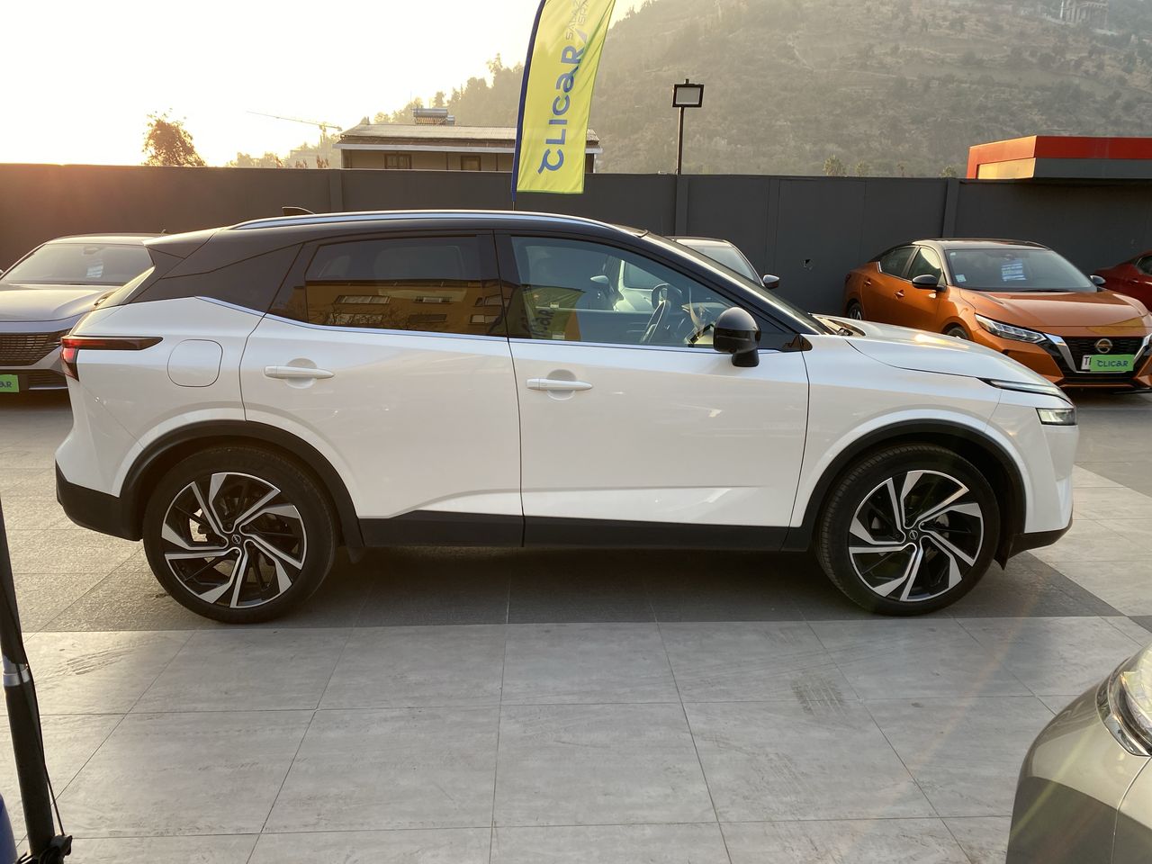 NISSAN - 8
