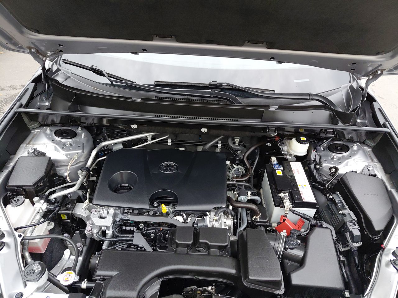 Toyota RAV4 — foto 9 de 25