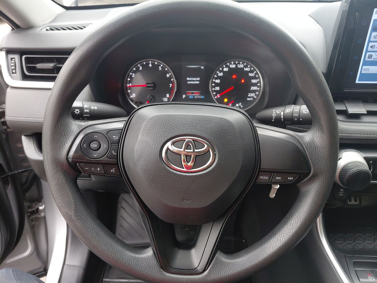 Toyota RAV4 — foto 16 de 25
