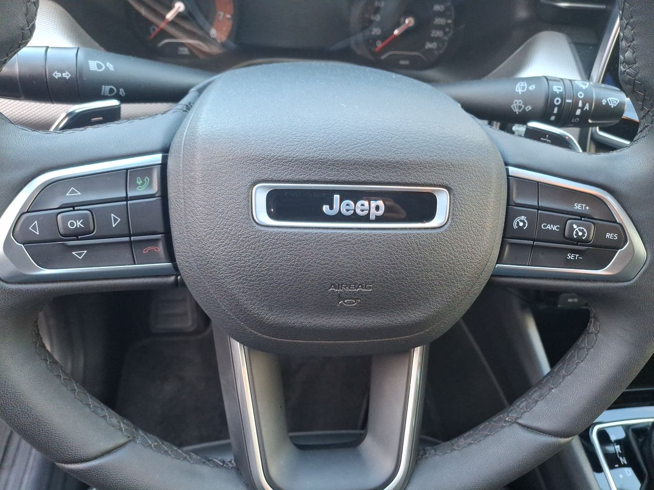 Jeep Compass — foto 19 de 28