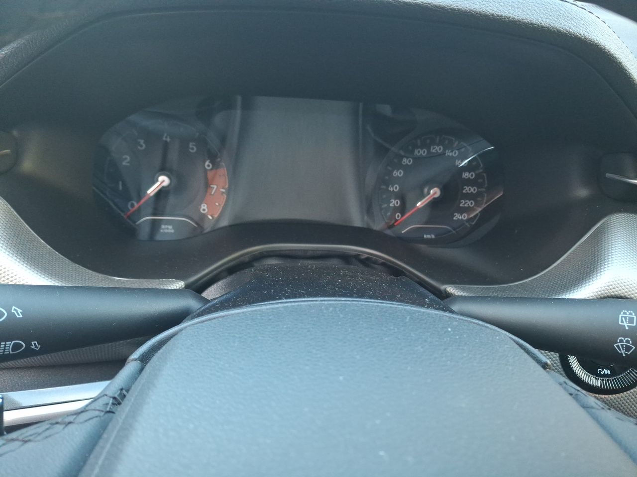 Jeep Compass — foto 20 de 28
