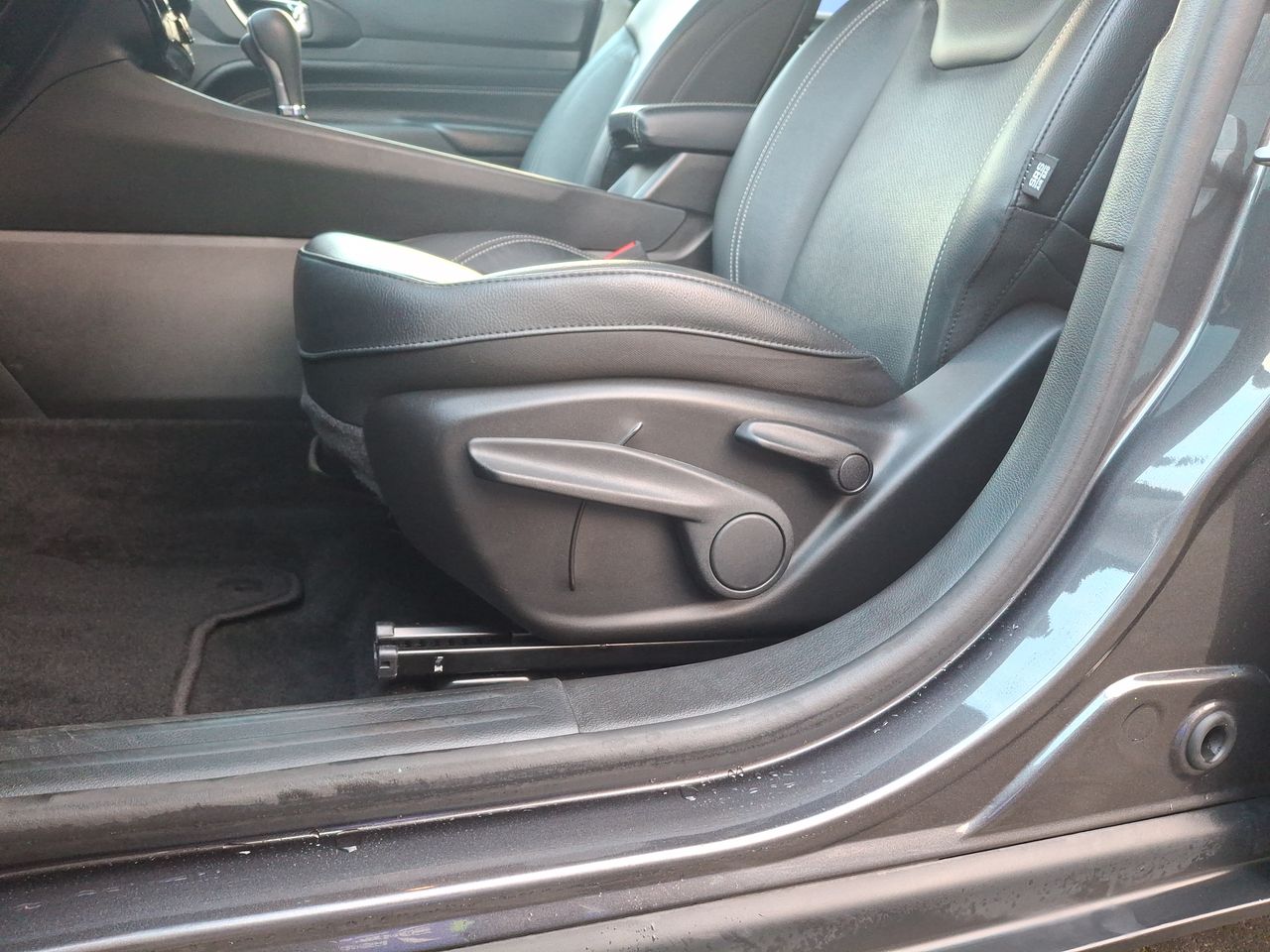 Jeep Compass — foto 16 de 28