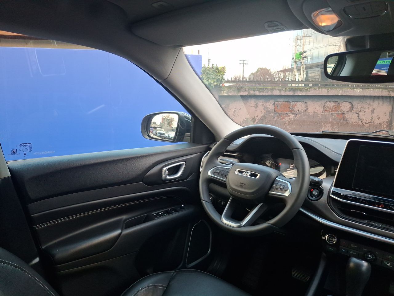 Jeep Compass — foto 9 de 28