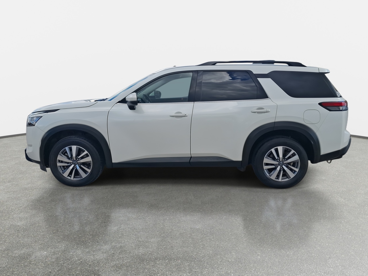 NISSAN - 4