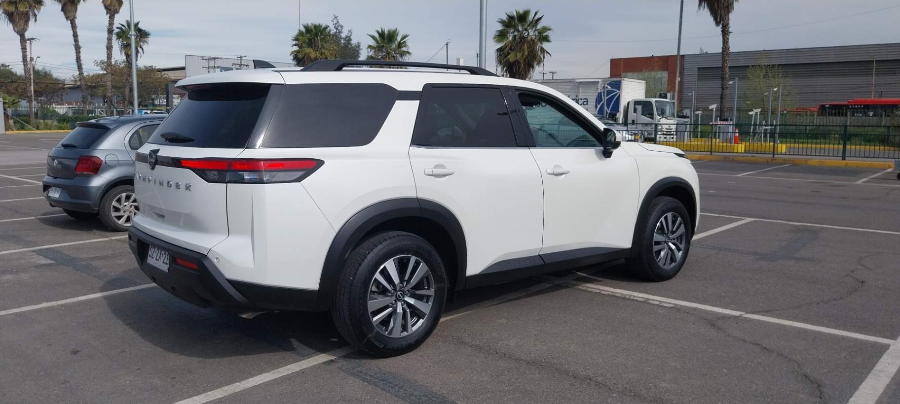 NISSAN - 4