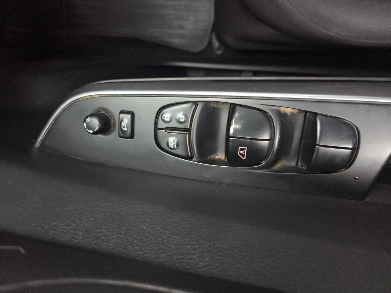 NISSAN - 15