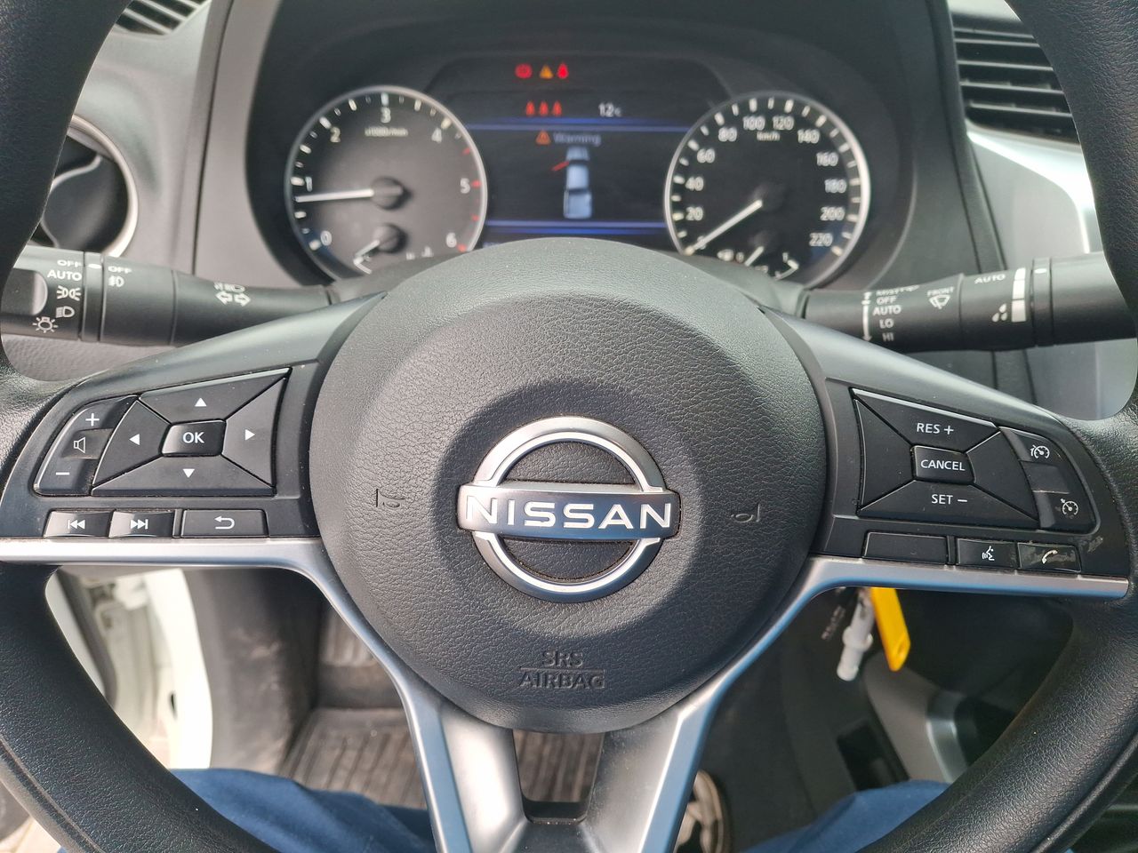 NISSAN - 26