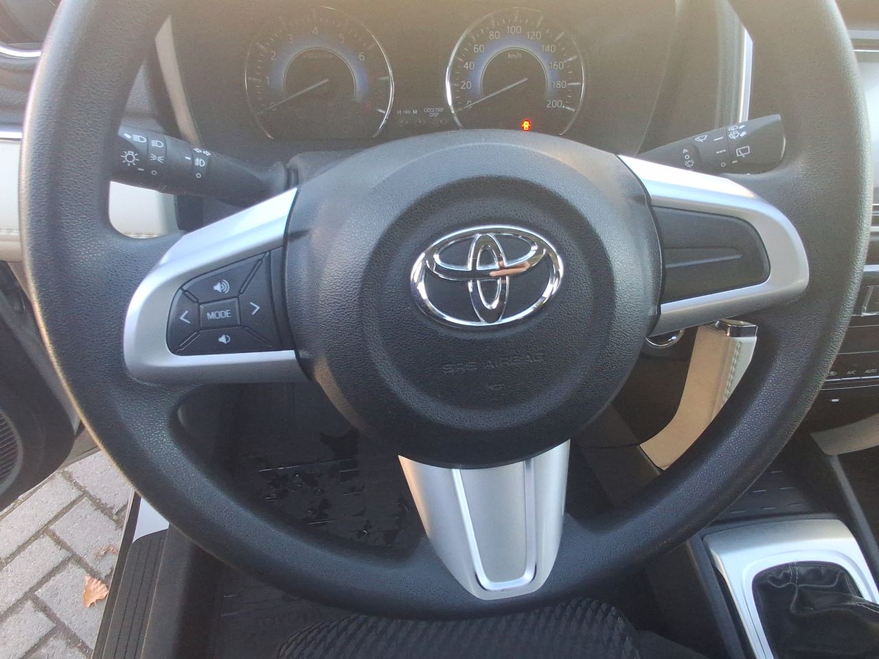 TOYOTA - 18