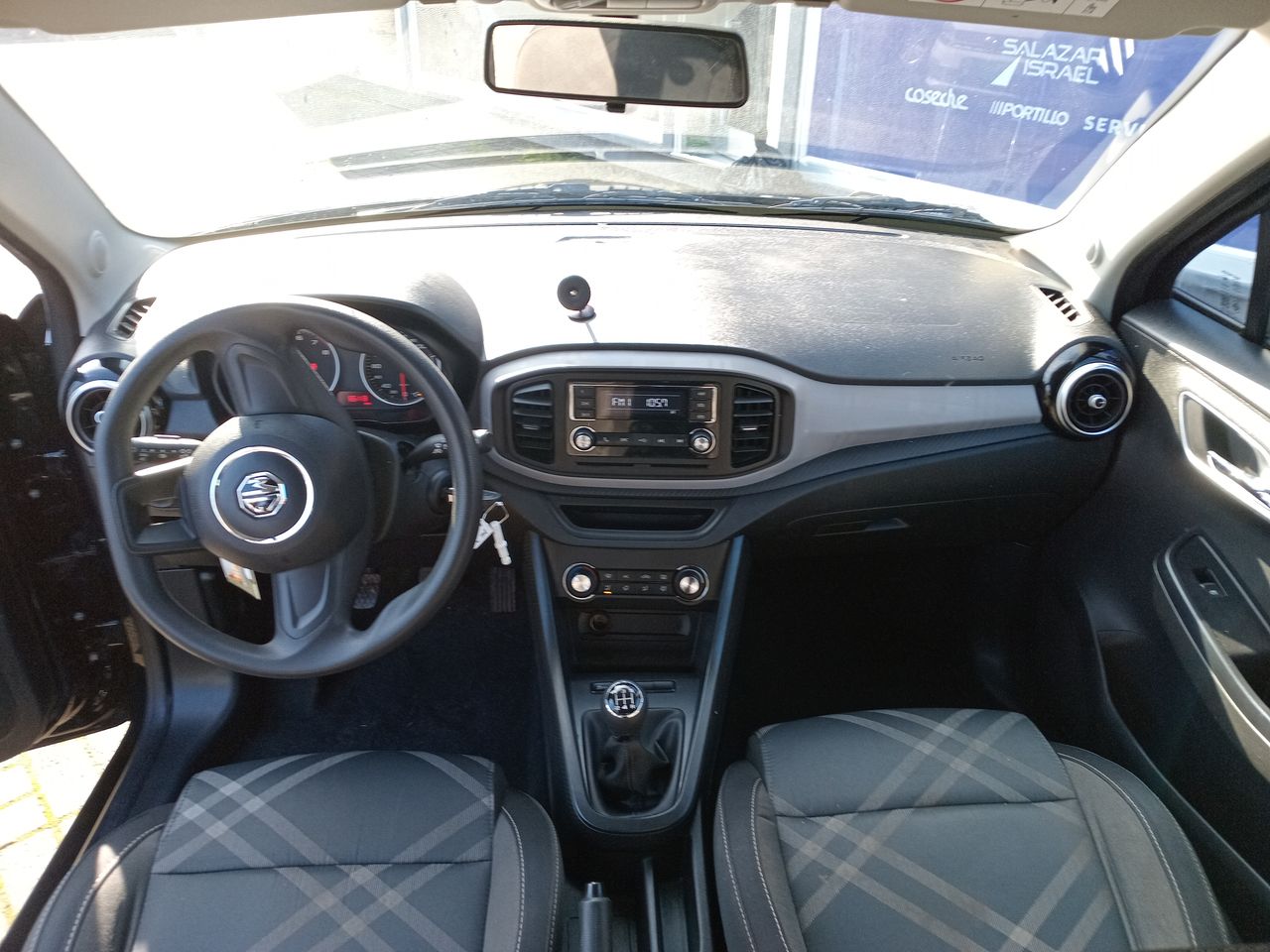 MG 3 — foto 2 de 24