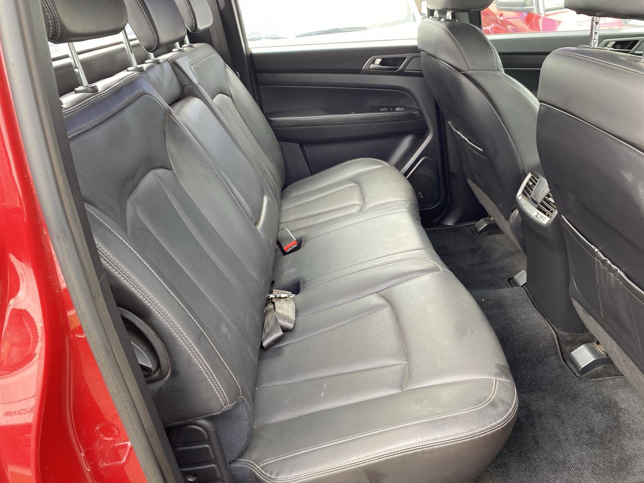 SSANGYONG - 33