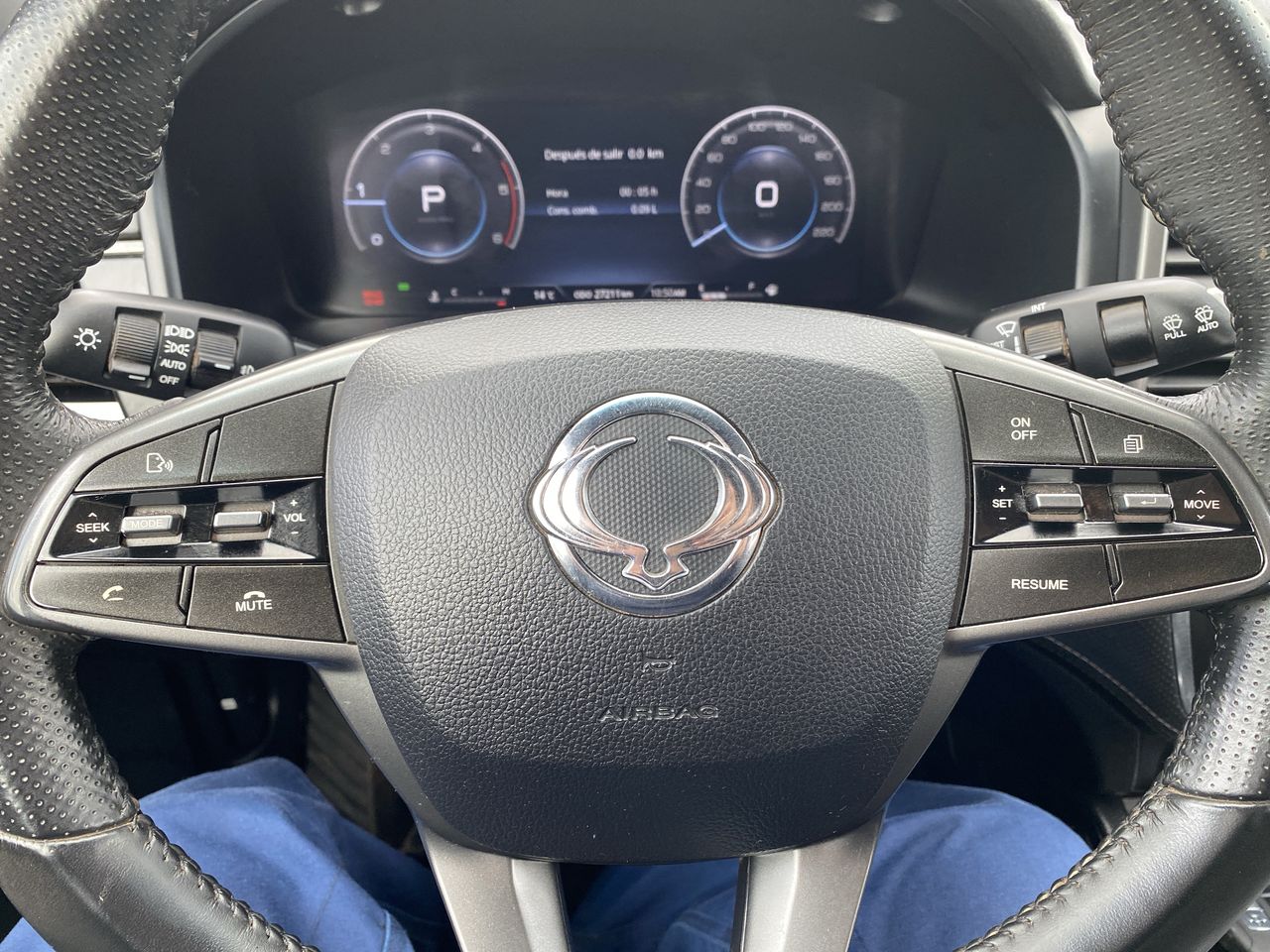 SSANGYONG - 24
