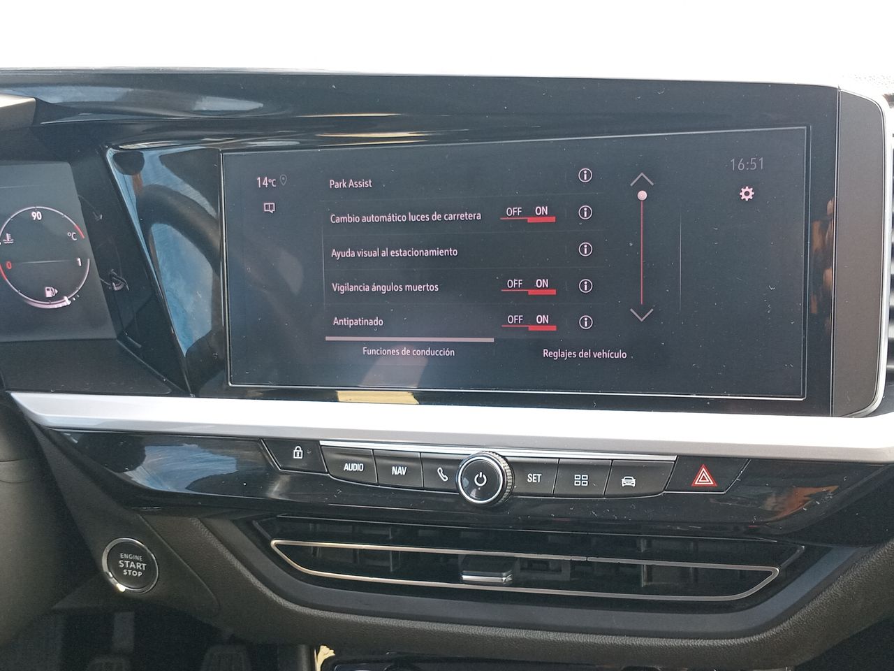 Audi Q2 — foto 26 de 33