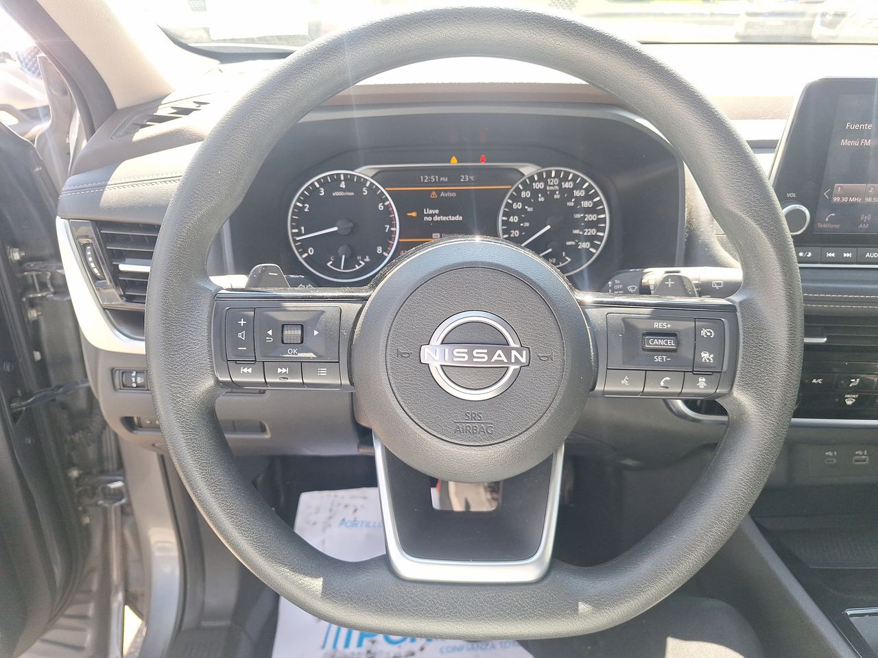 NISSAN - 26