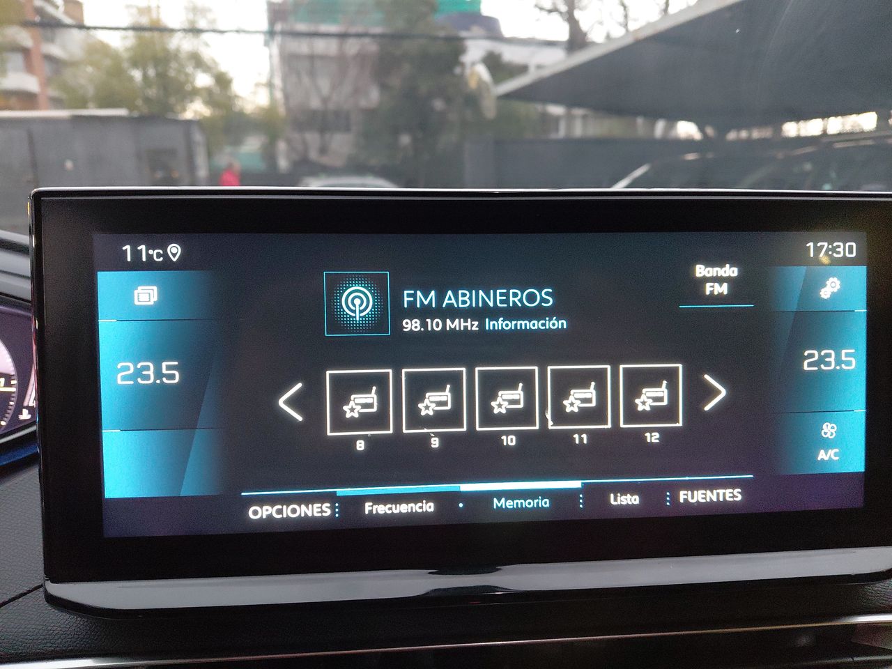 Peugeot 3008 — foto 27 de 34