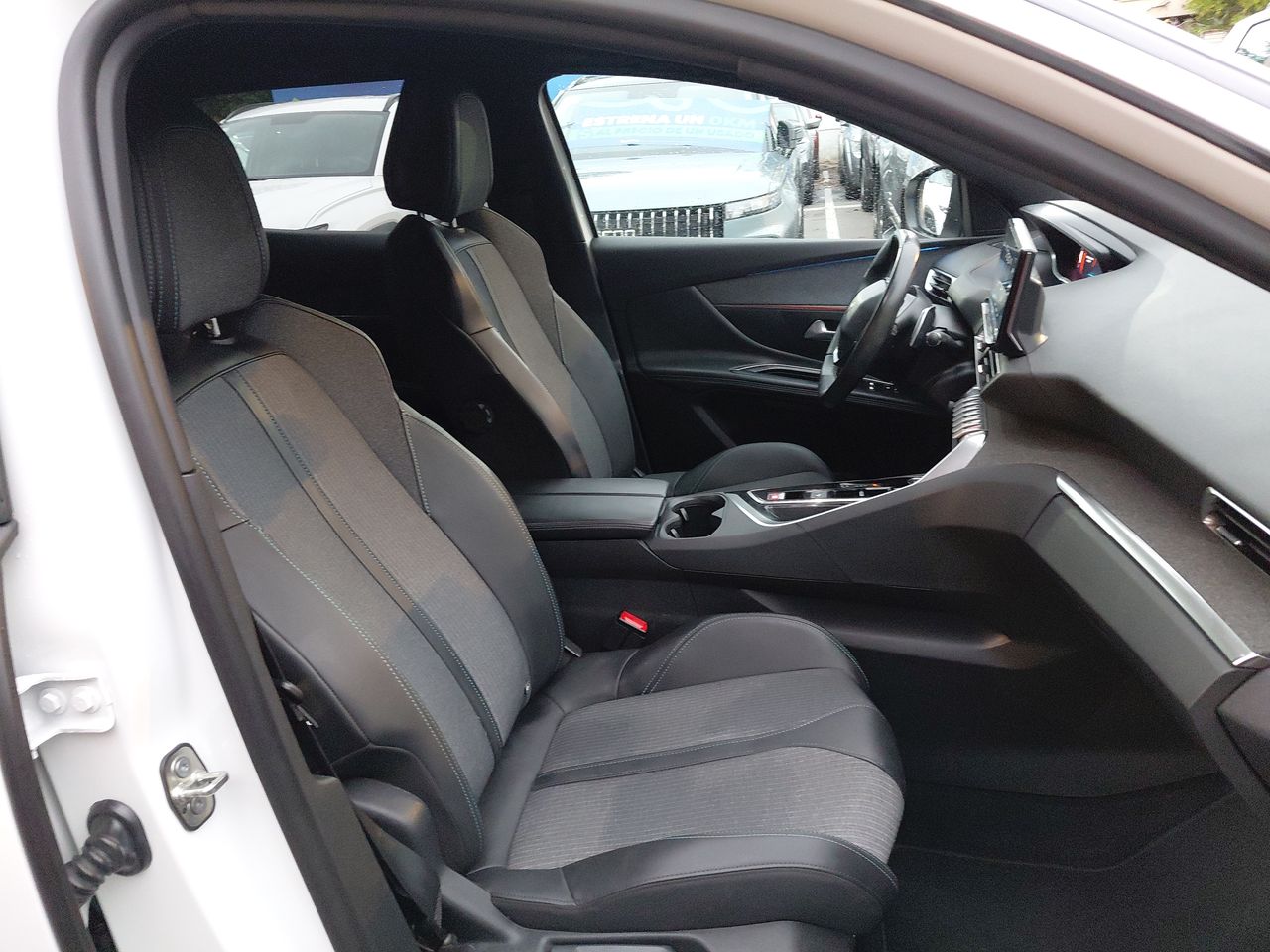 Peugeot 3008 — foto 32 de 34