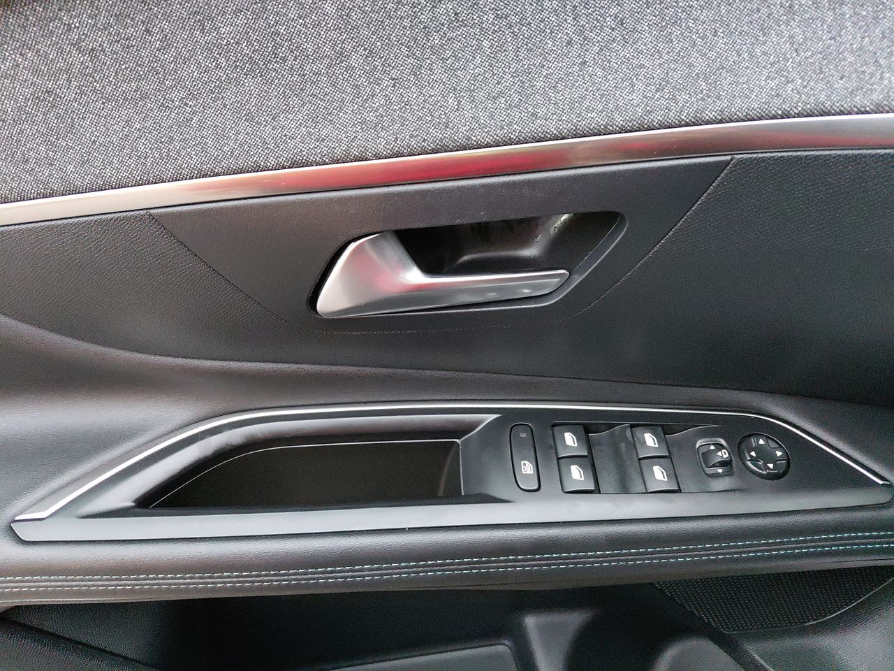 Peugeot 3008 — foto 21 de 34