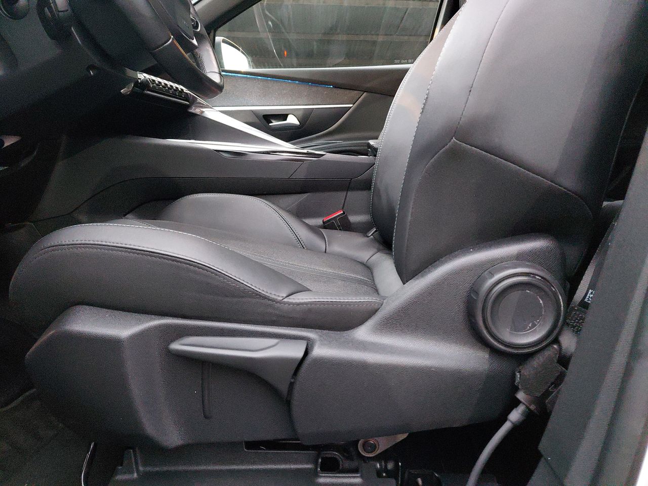 Peugeot 3008 — foto 22 de 34