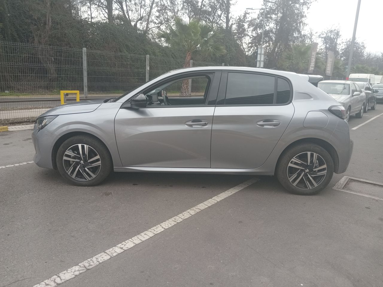 PEUGEOT - 4