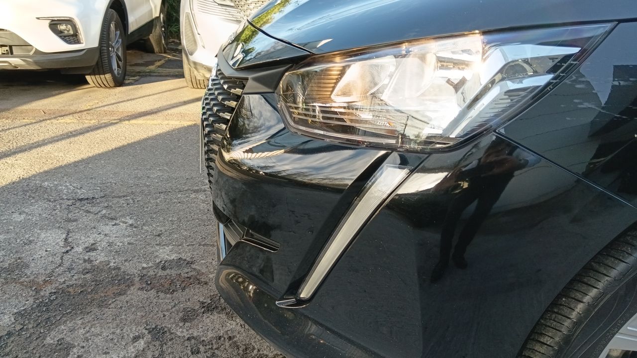 Peugeot 208 — foto 18 de 38
