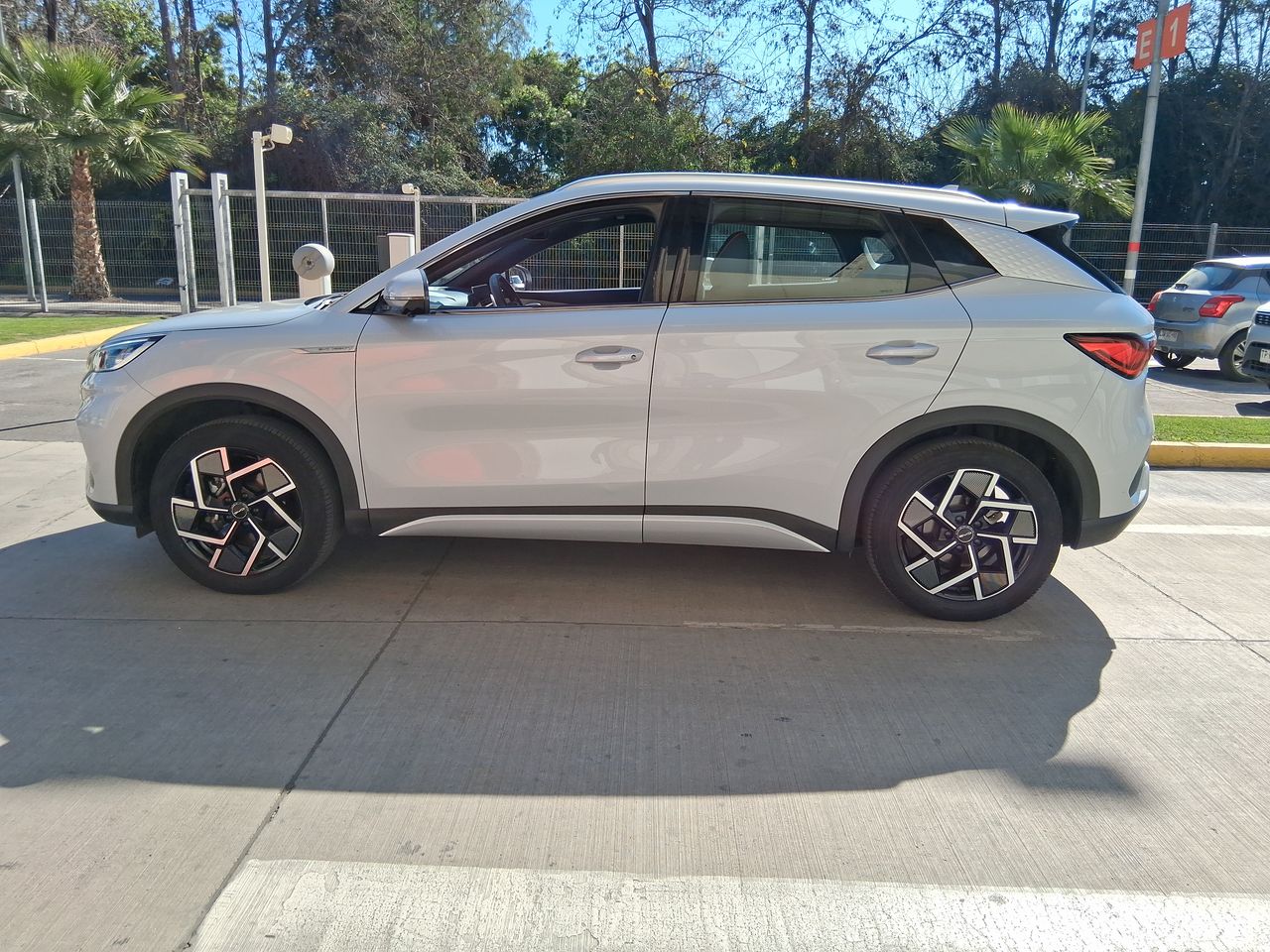 BYD - 4