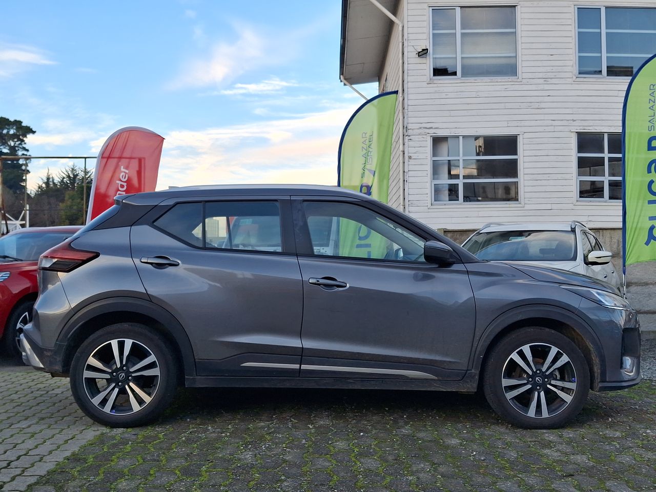 NISSAN - 8