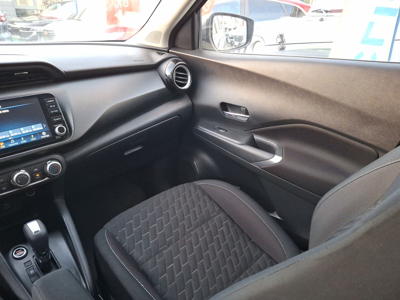 NISSAN - 10