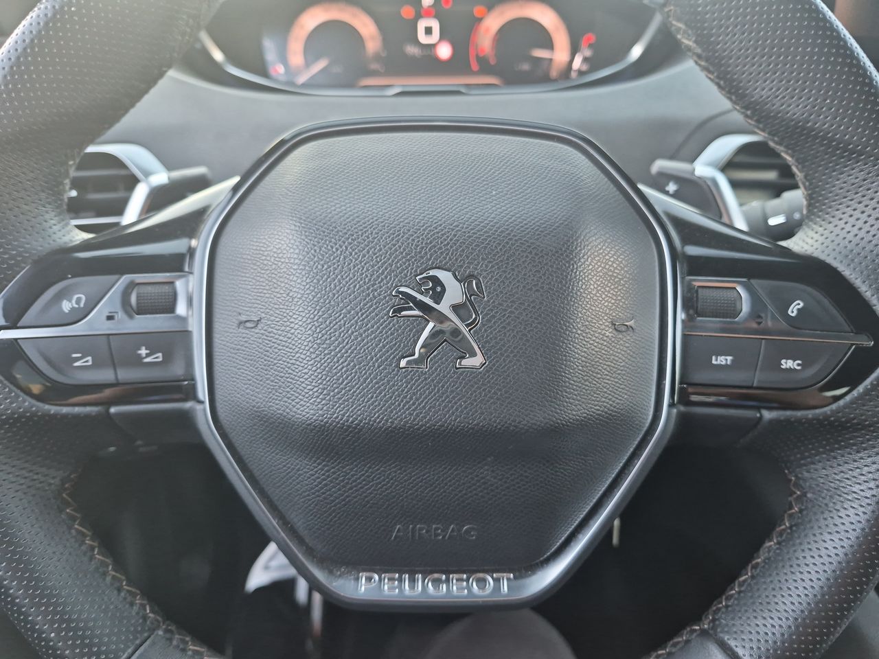 Peugeot 3008 — foto 25 de 35