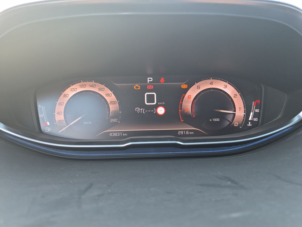 Peugeot 3008 — foto 26 de 35
