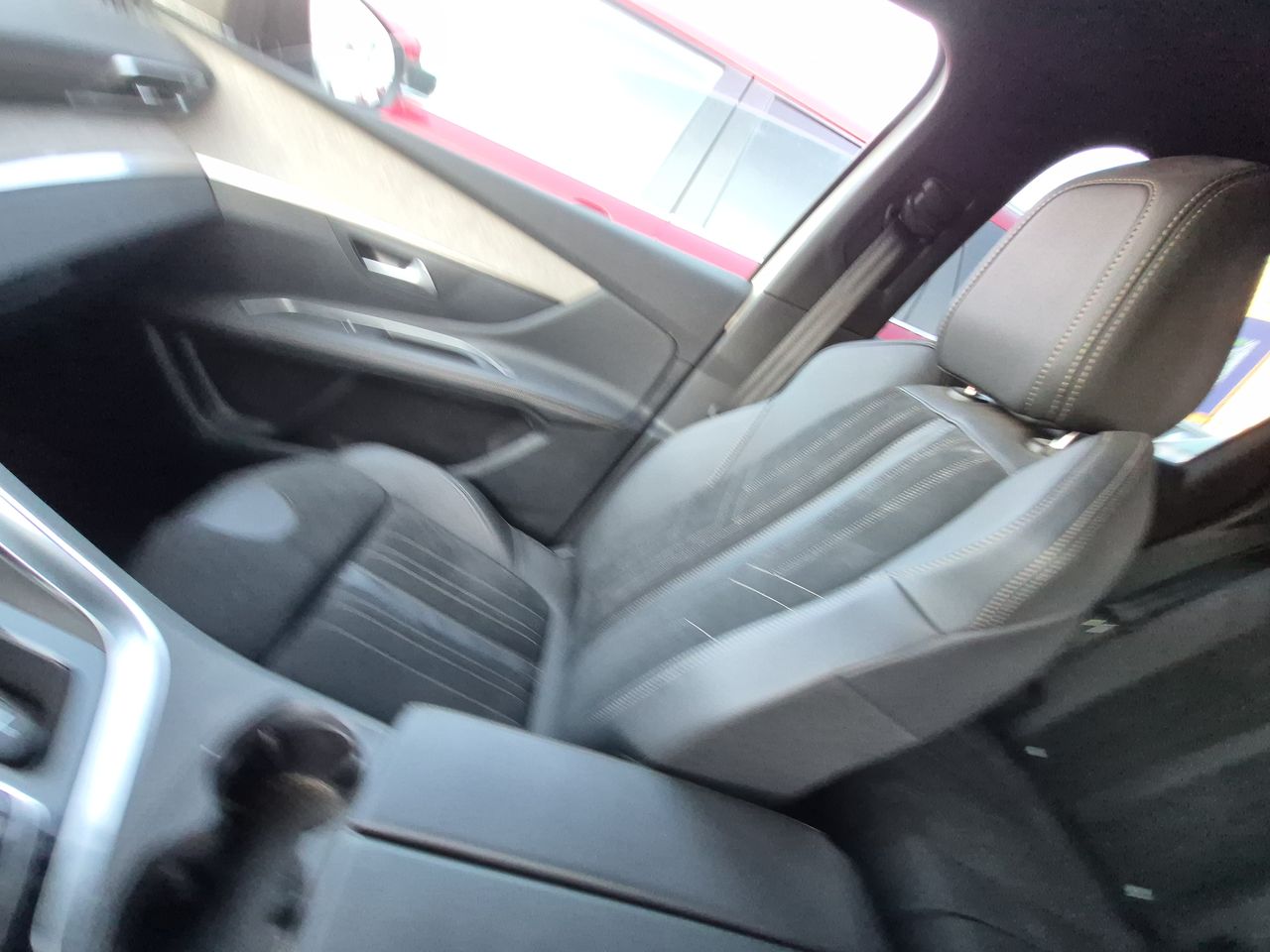Peugeot 3008 — foto 33 de 35