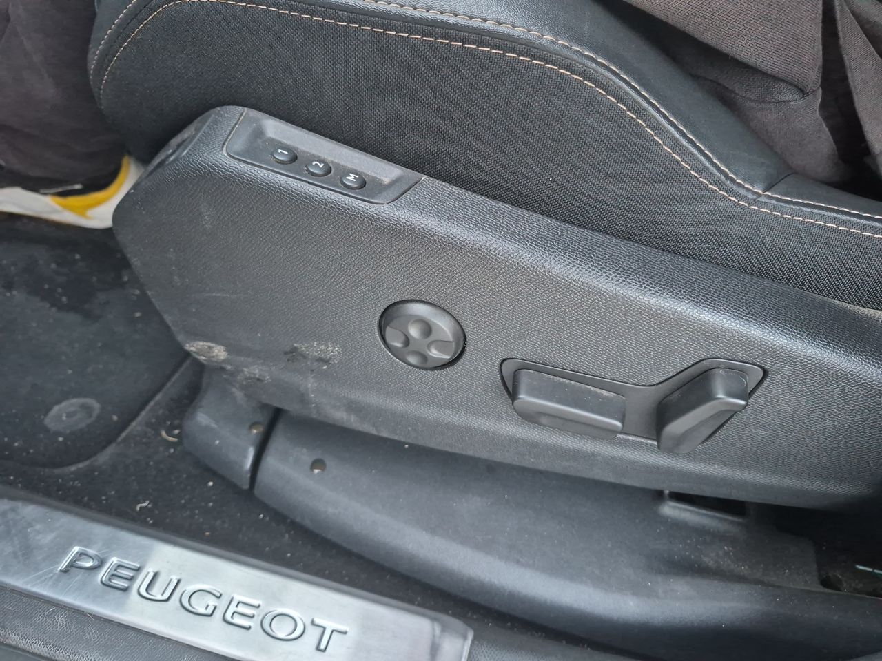 Peugeot 3008 — foto 22 de 35