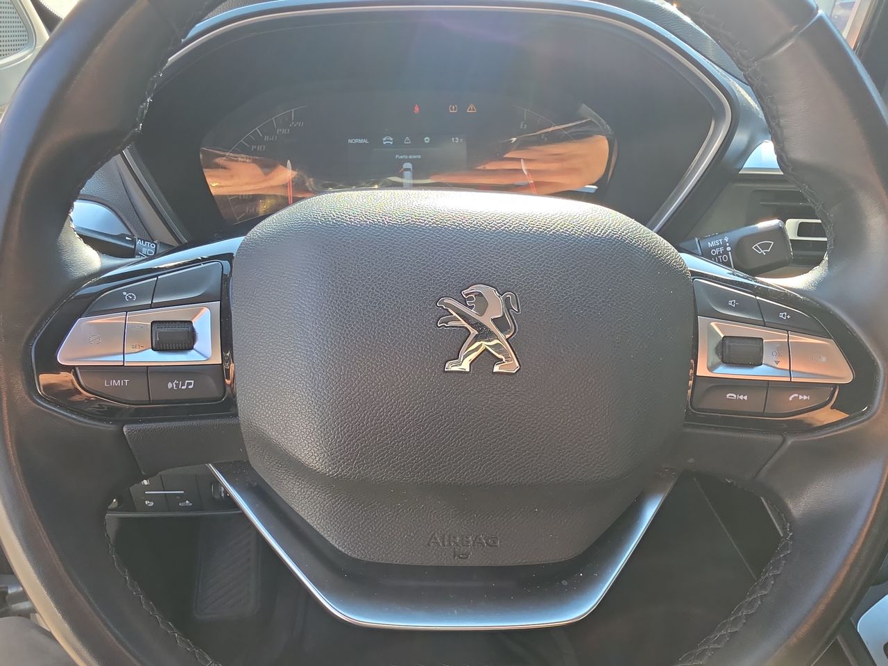PEUGEOT - 18