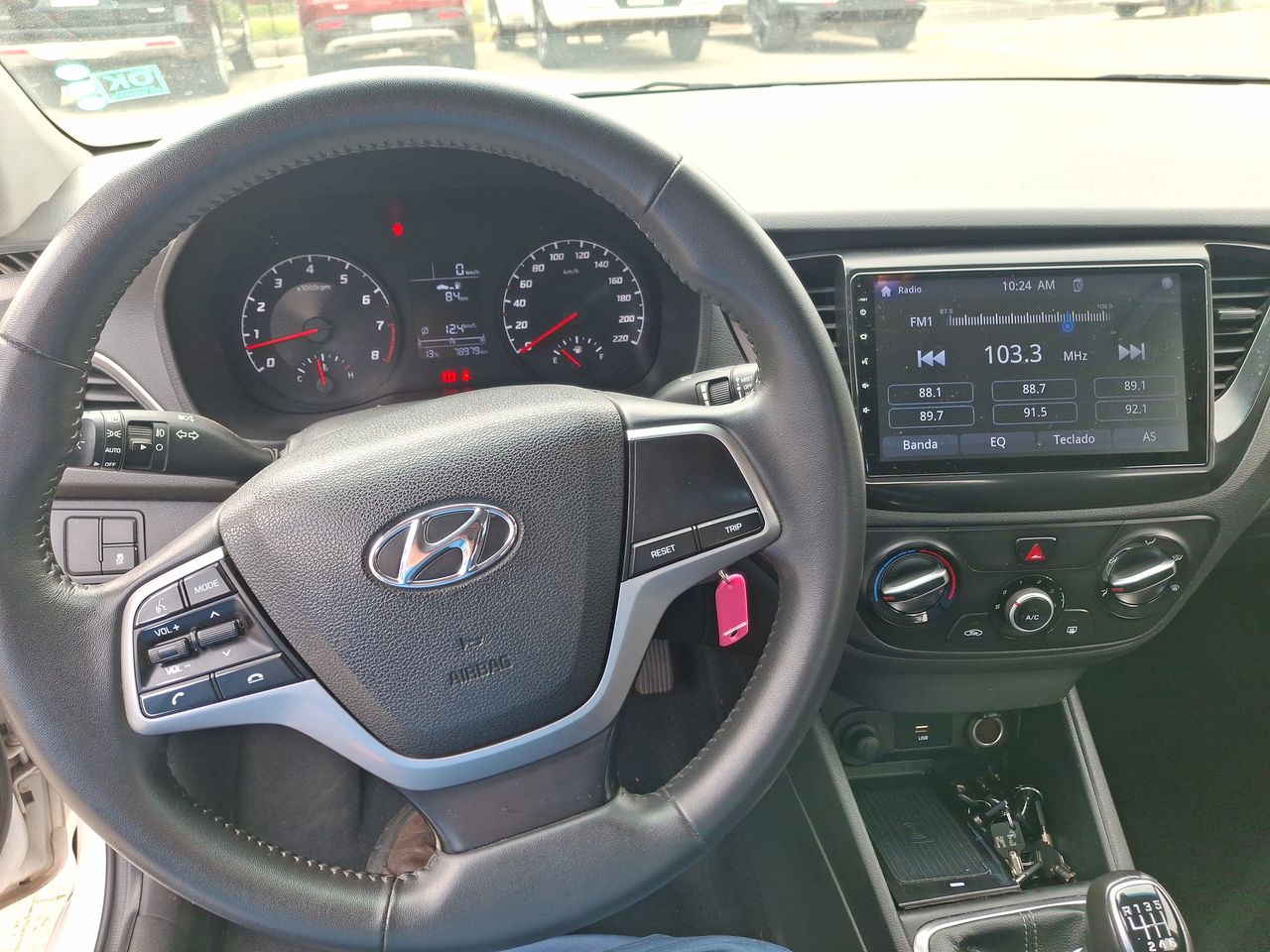 HYUNDAI - 15