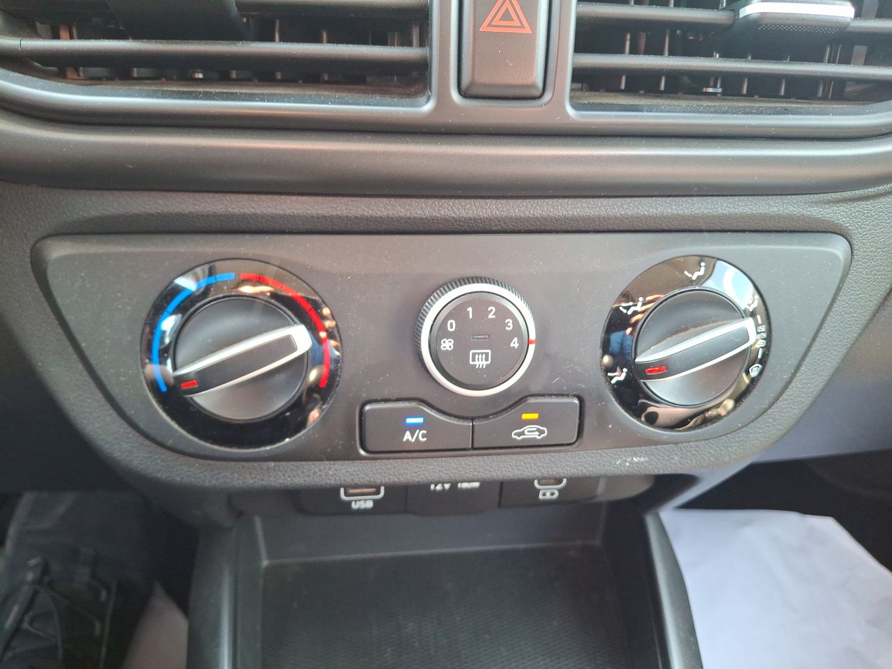 HYUNDAI - 27