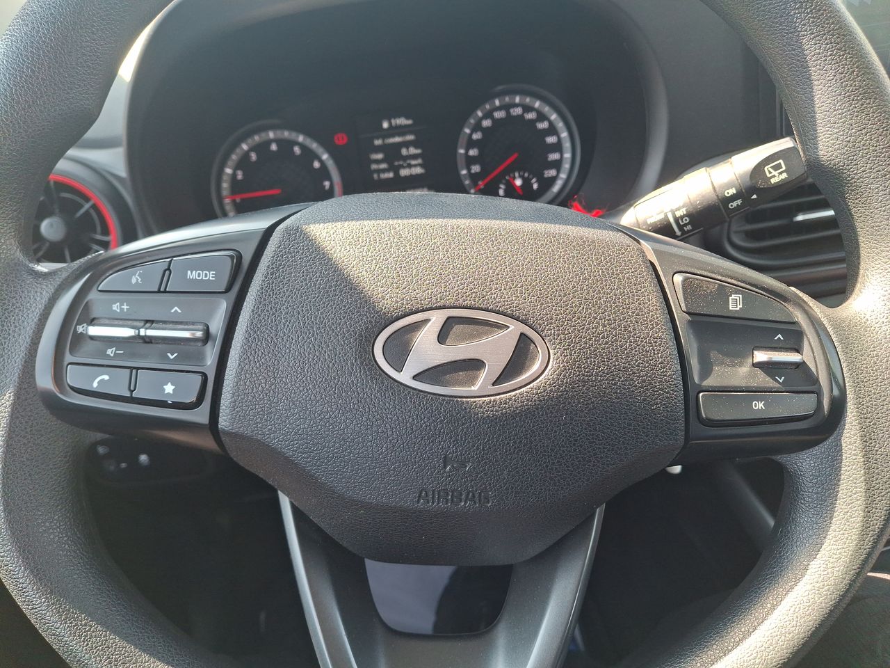 HYUNDAI - 23