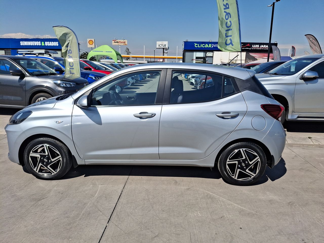 HYUNDAI - 4