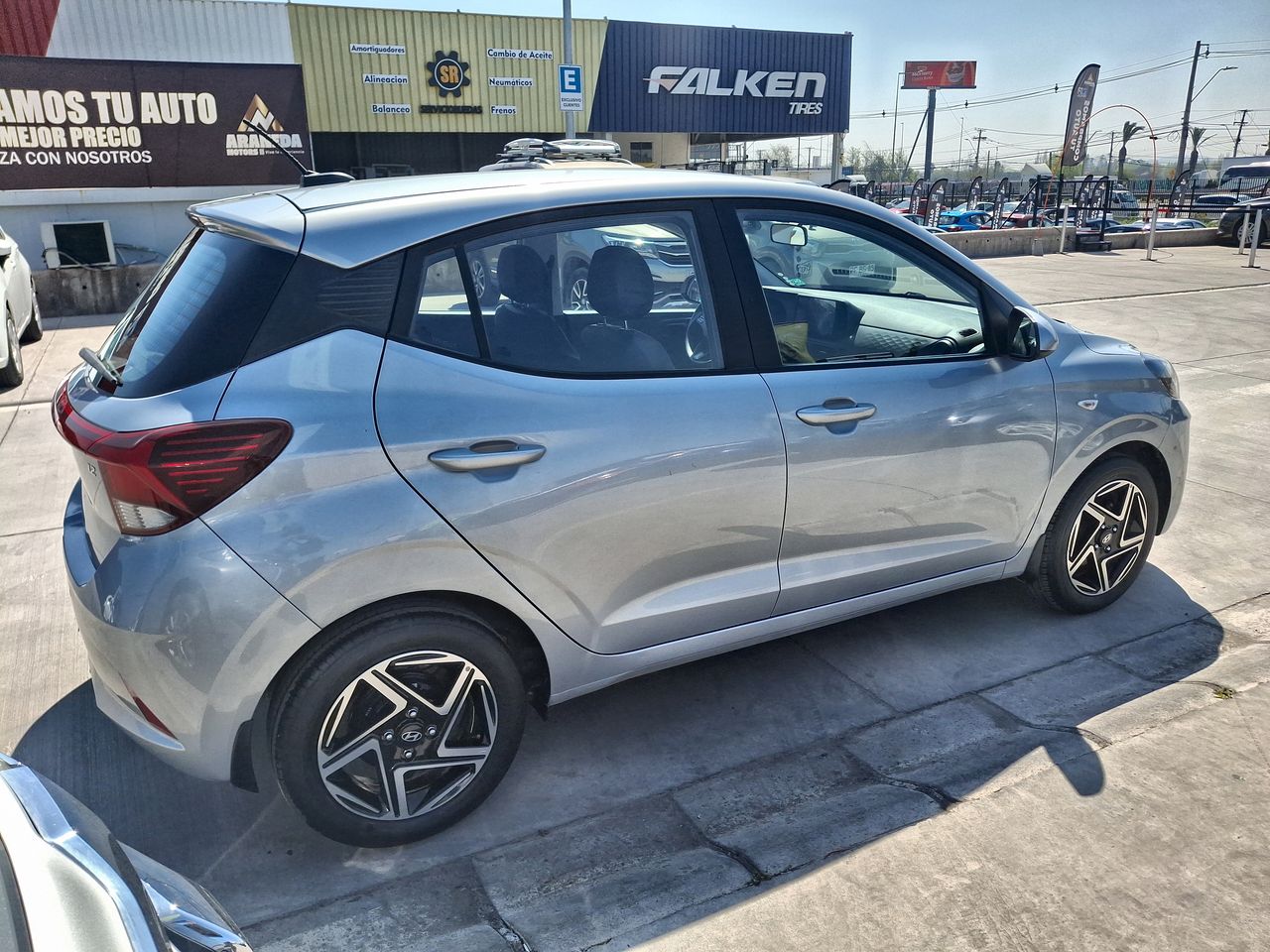 HYUNDAI - 7