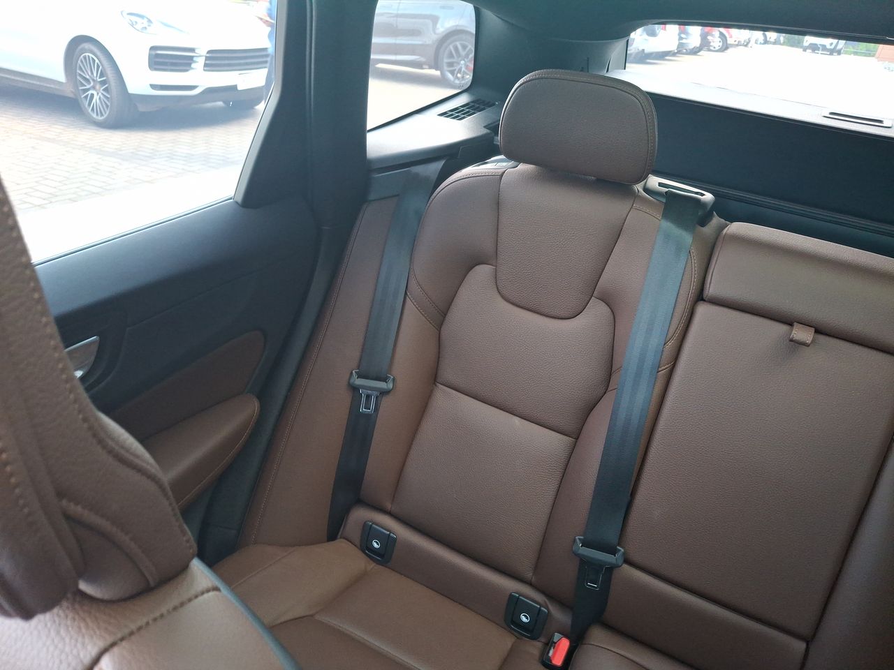 VOLVO - 12