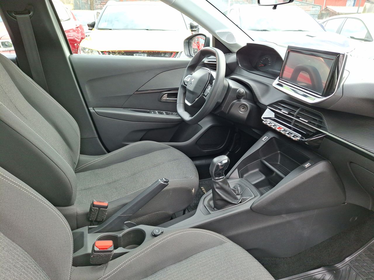 PEUGEOT - 8