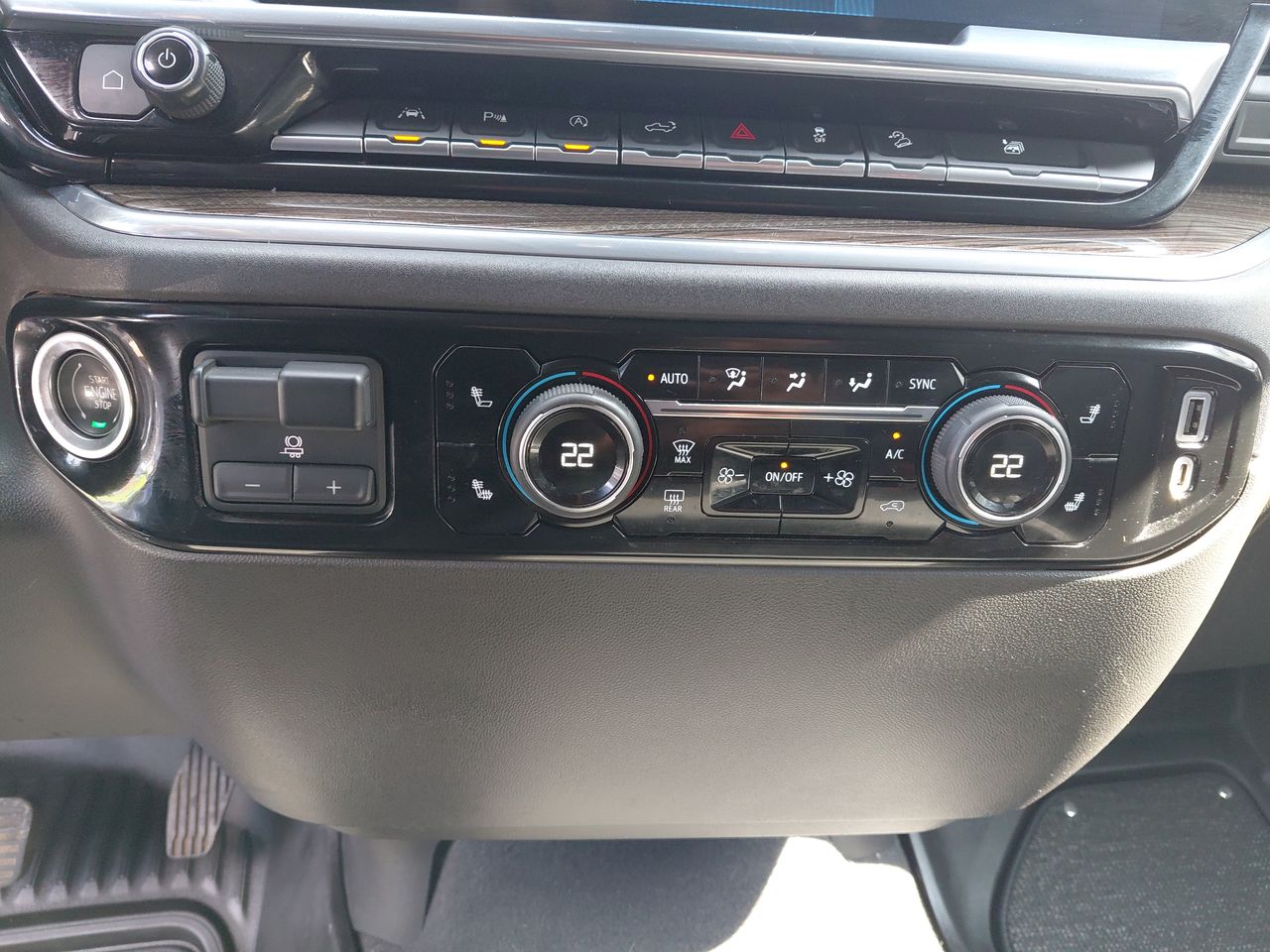 Chevrolet Silverado — foto 29 de 35
