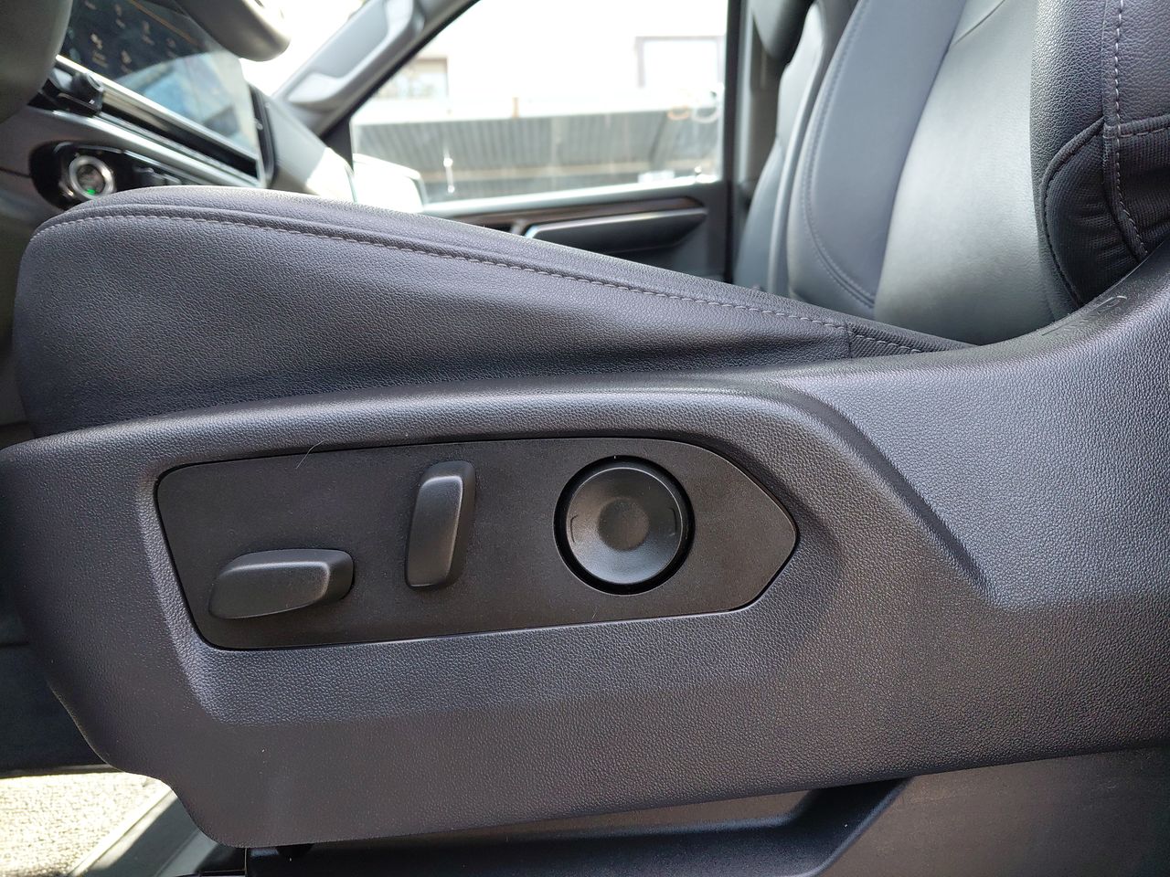 Chevrolet Silverado — foto 22 de 35