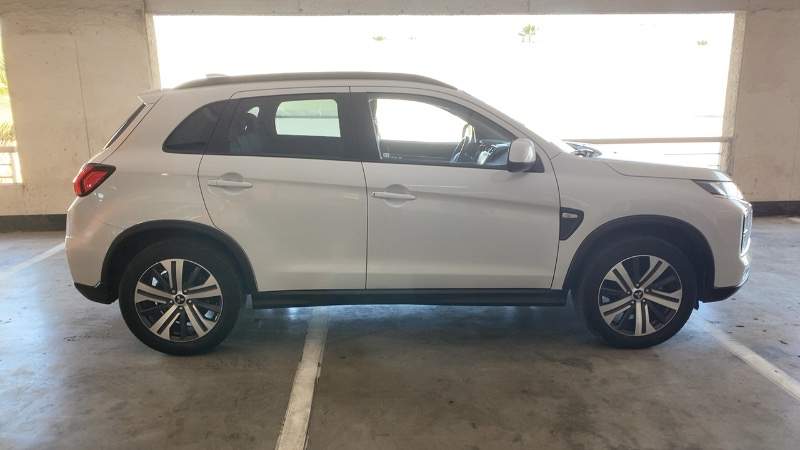 MITSUBISHI - 2