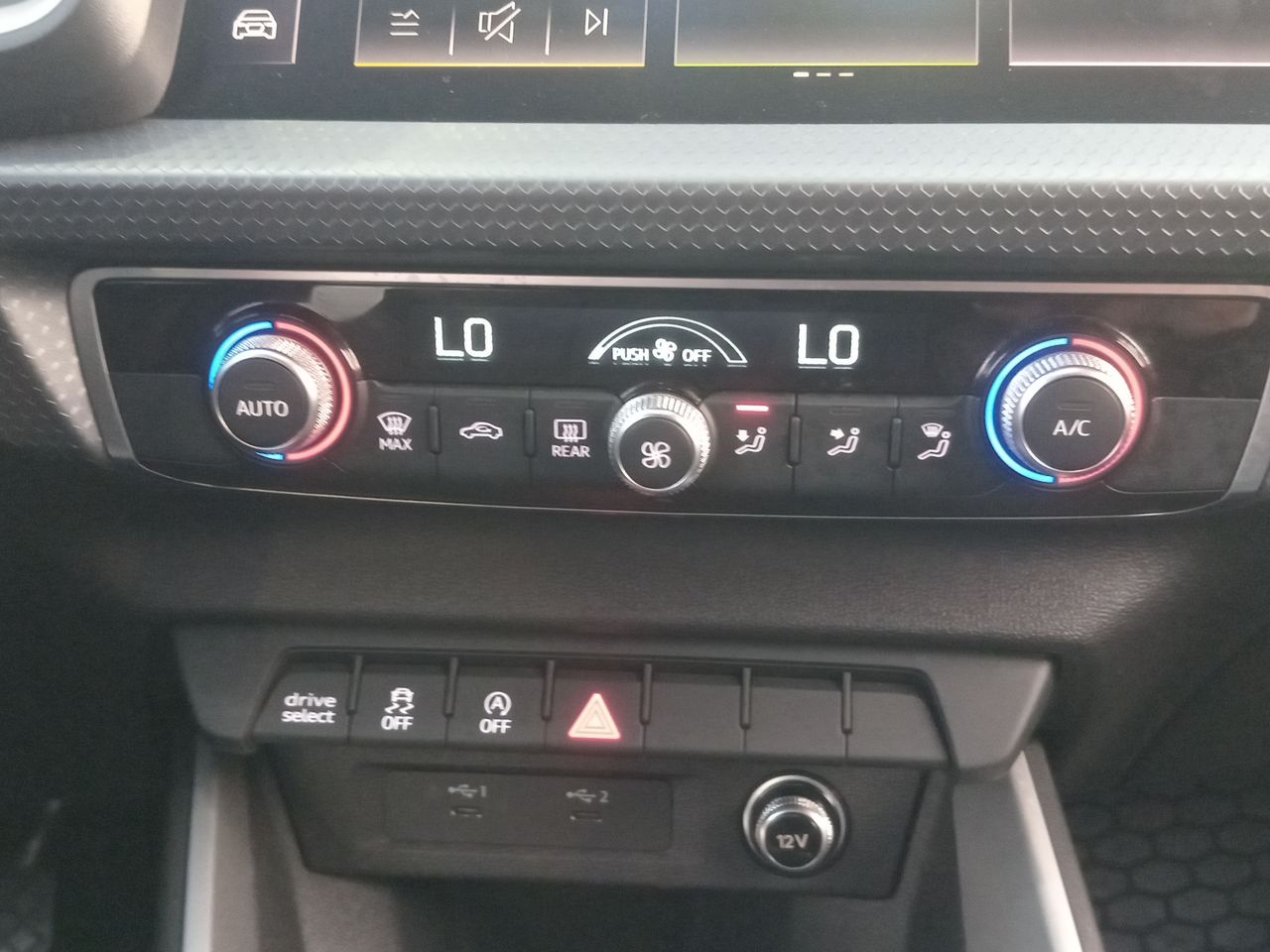 AUDI - 29
