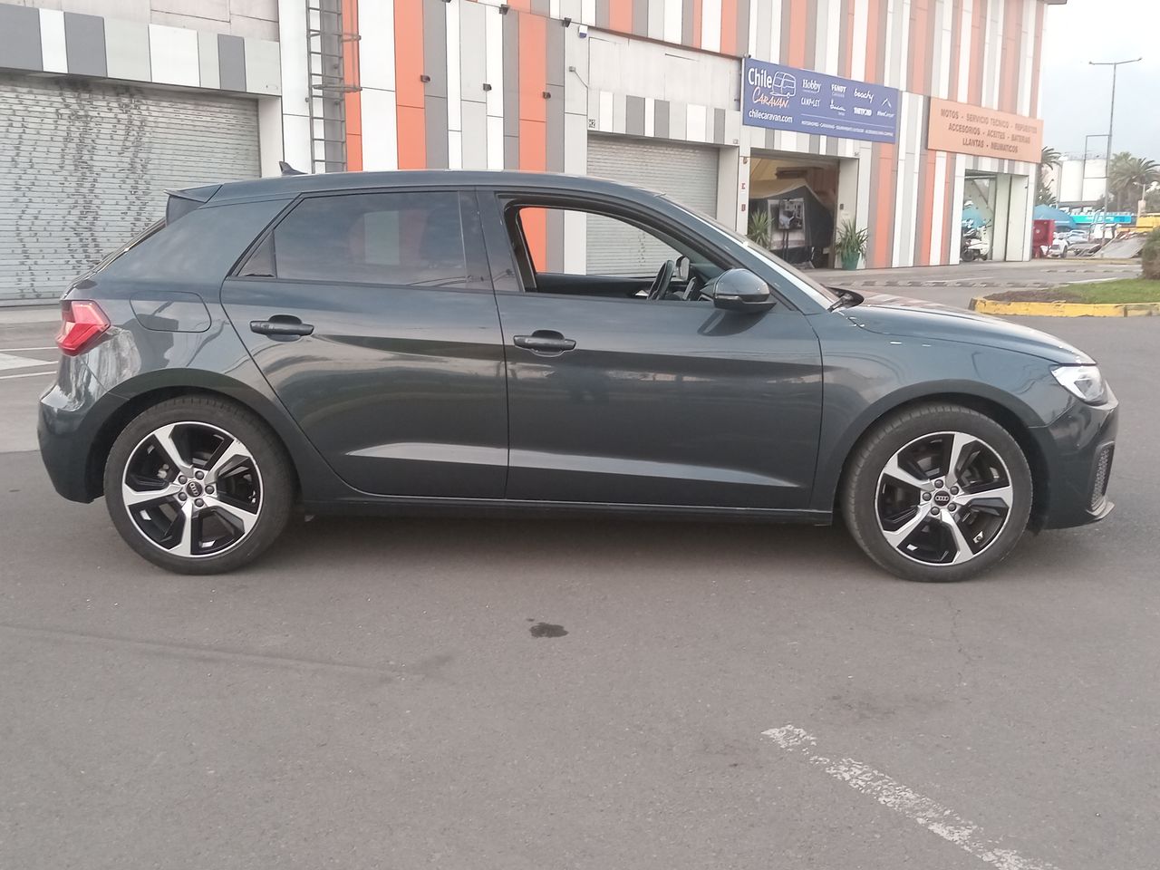 AUDI - 8