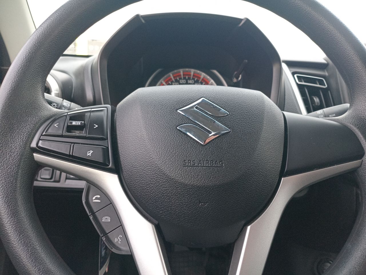 SUZUKI - 16
