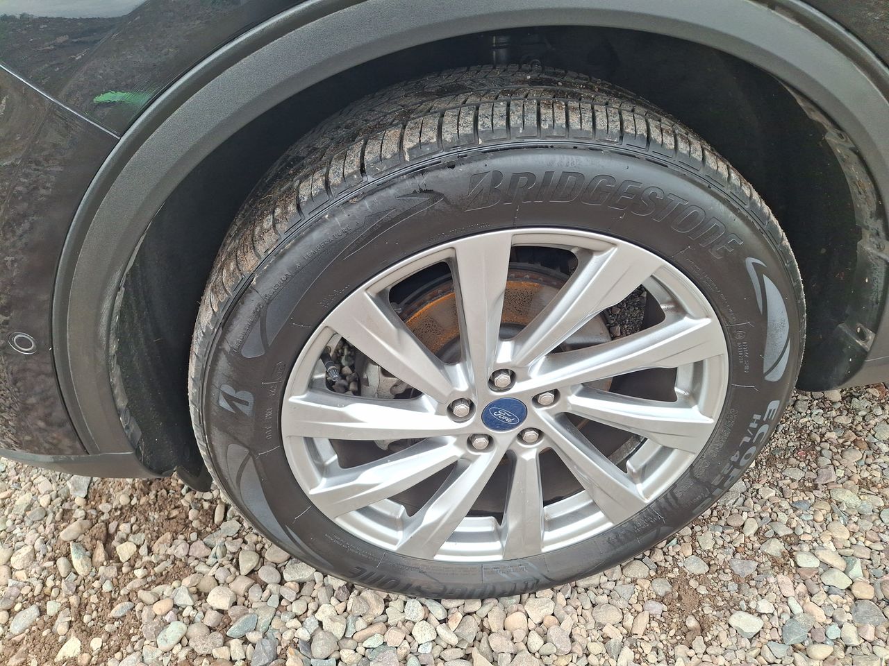Ford Escape — foto 10 de 20