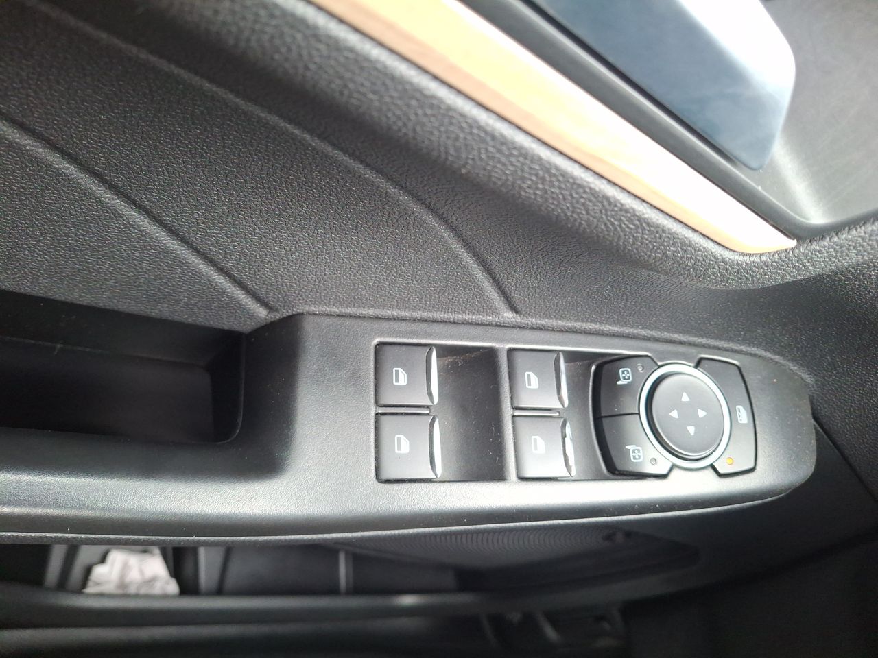 Ford Escape — foto 14 de 20
