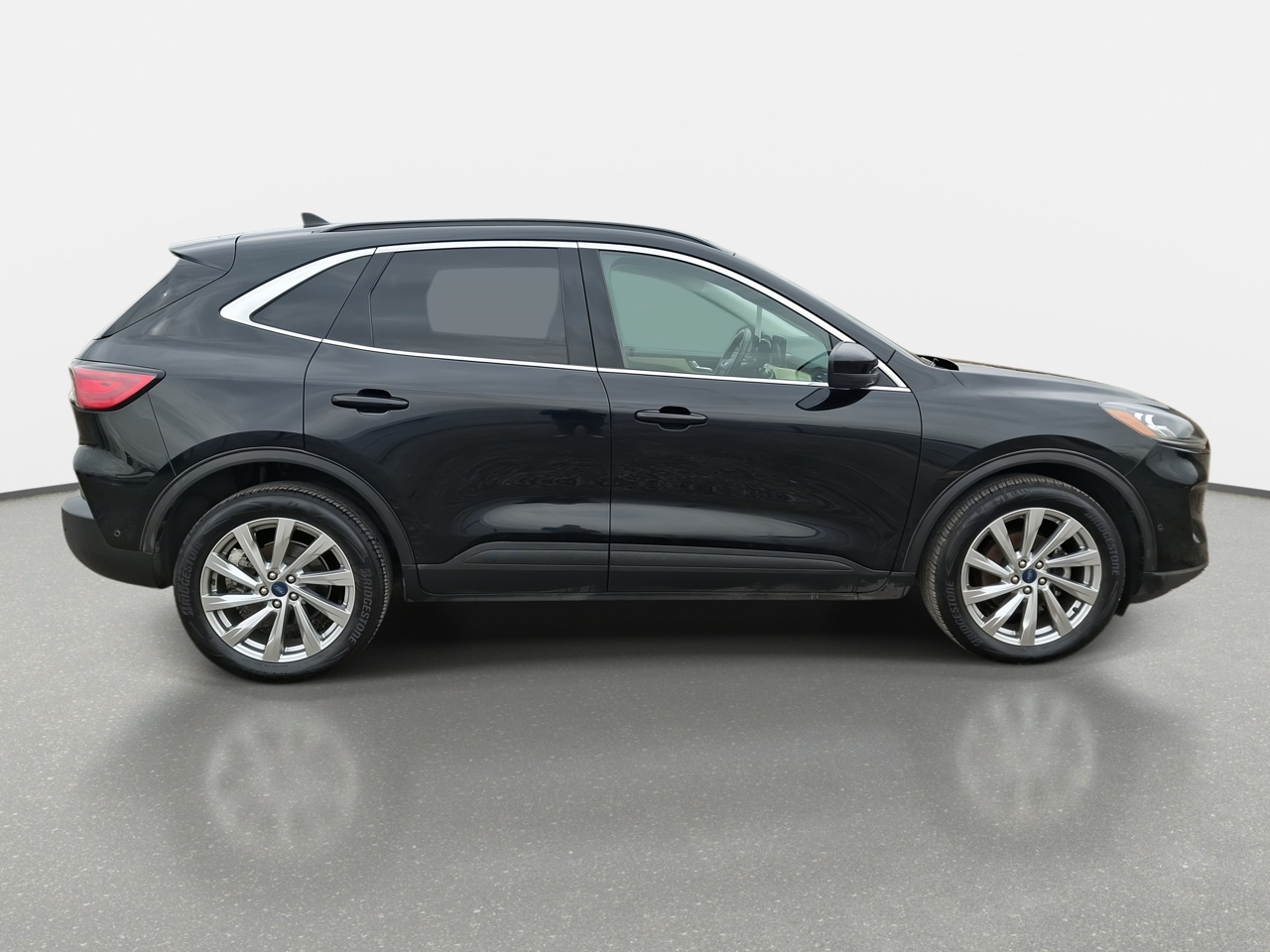 Ford Escape — foto 9 de 28