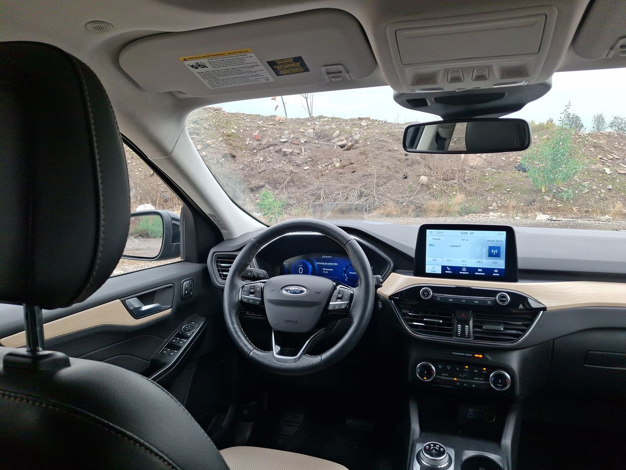 Ford Escape — foto 9 de 20
