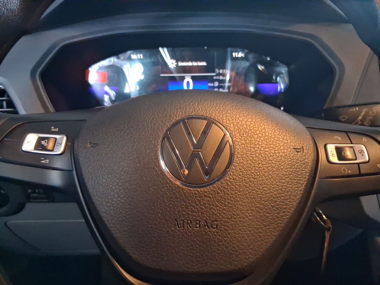 Volkswagen T-Cross — foto 20 de 29